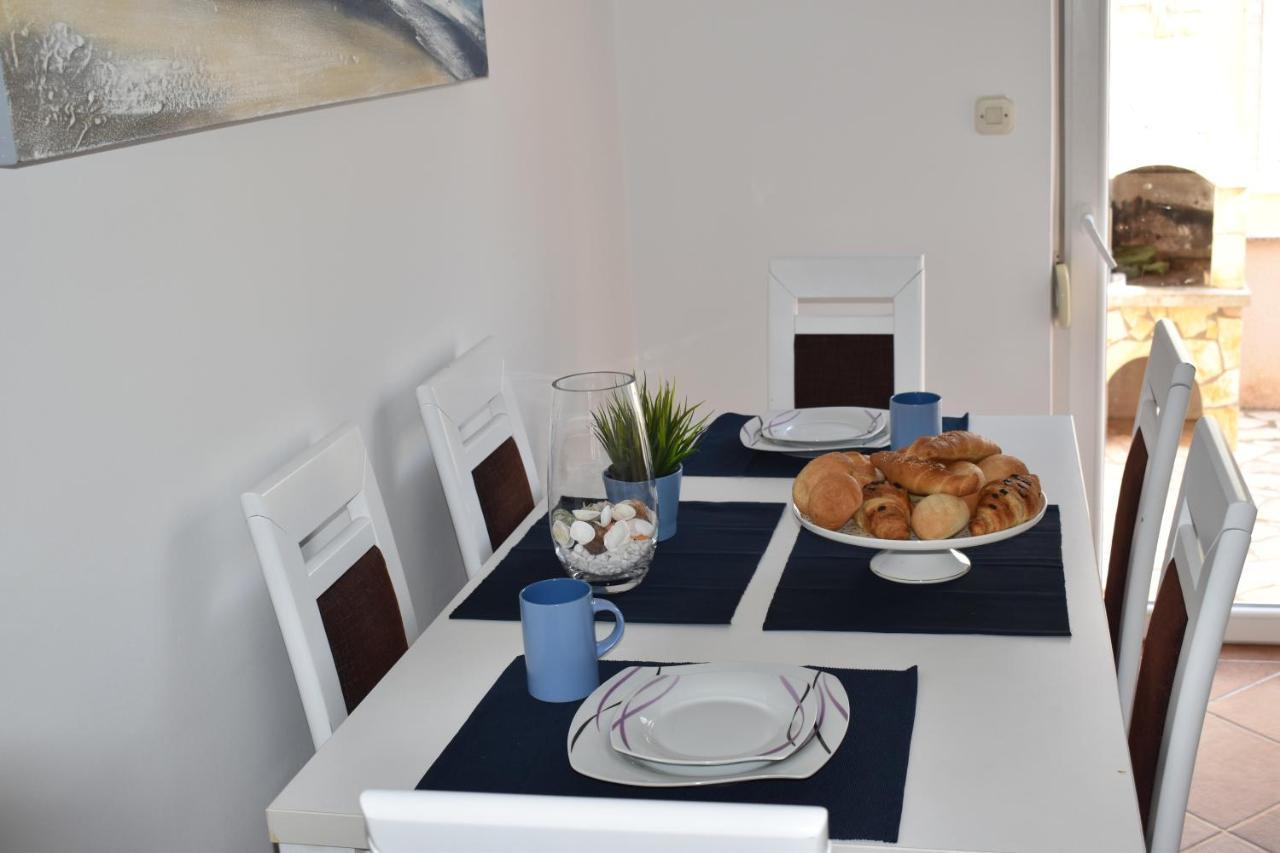 Holiday House Matej ヴィル エクステリア 写真